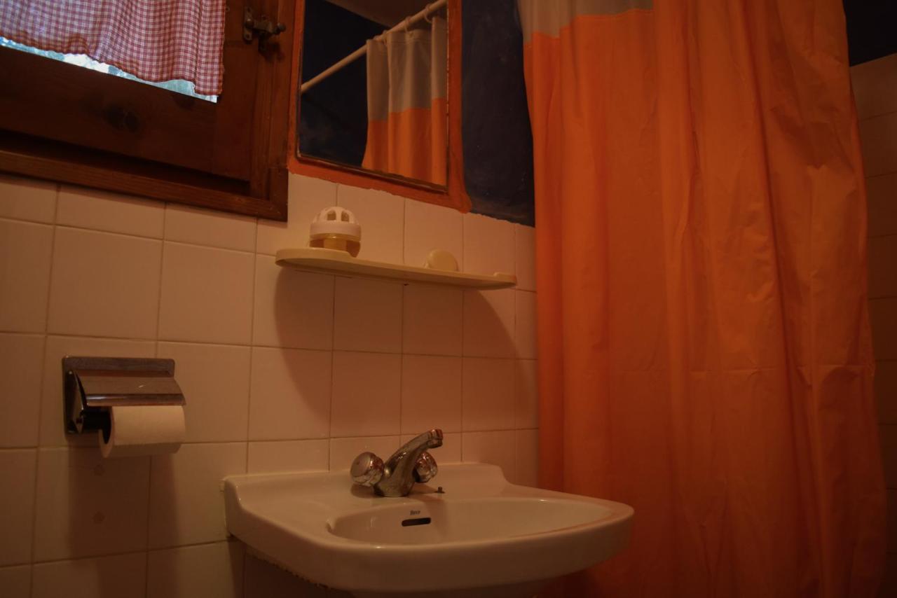 La Casa De Las Burbujas Azules Caspe Zewnętrze zdjęcie